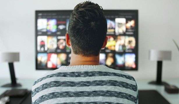 5 طرق لمشاهدة المسلسلات التلفزيونية والبرامج التلفزيونية عبر الإنترنت مجانًا