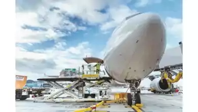مينزيز للطيران تفوز بعقود جديدة لخدمة مشغلي الشحن الجوي بمطار